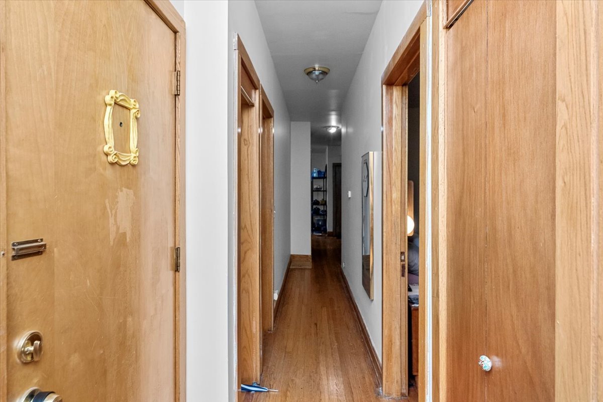 910 West Gunnison Street, Unit 1 Chicago, IL 60640 - Photo 7 of 17