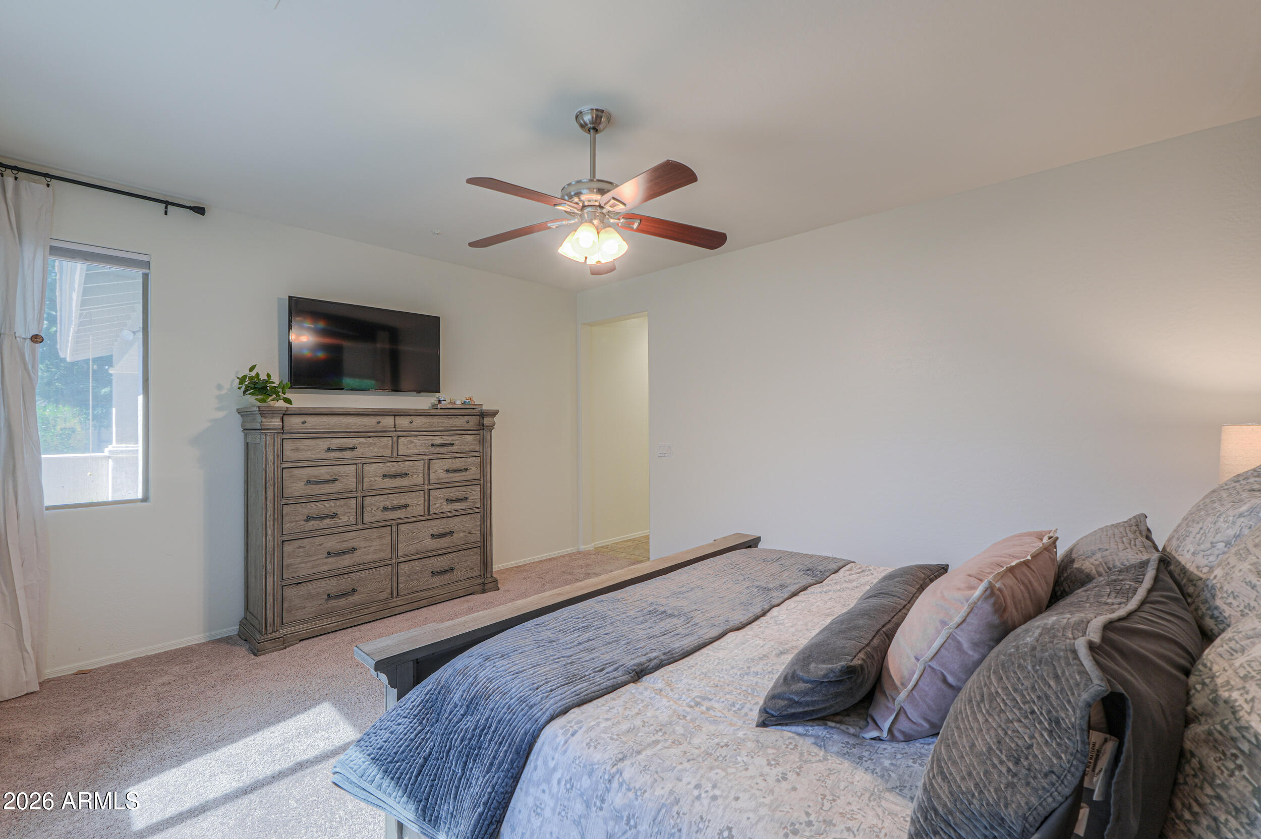 4575 East Waterman Street Gilbert, AZ 85297 - Photo 19 of 48 Spacious primary bedroom