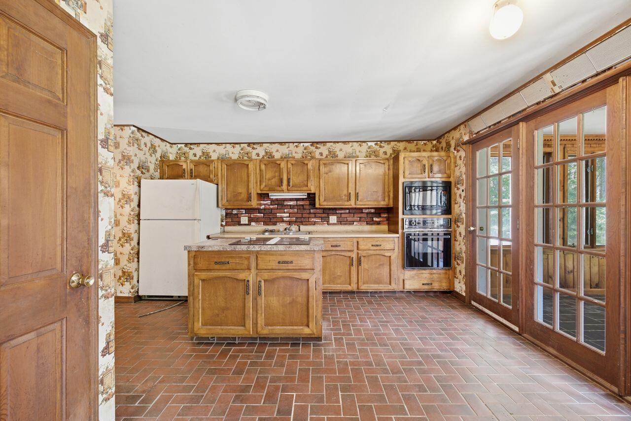 392 Foss Road Limerick, ME 04048 - Photo 8 of 55 Kitchen