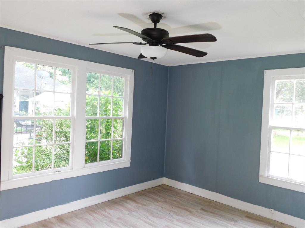 213 3rd Street Springhill, LA 71075 - Photo 9 of 11