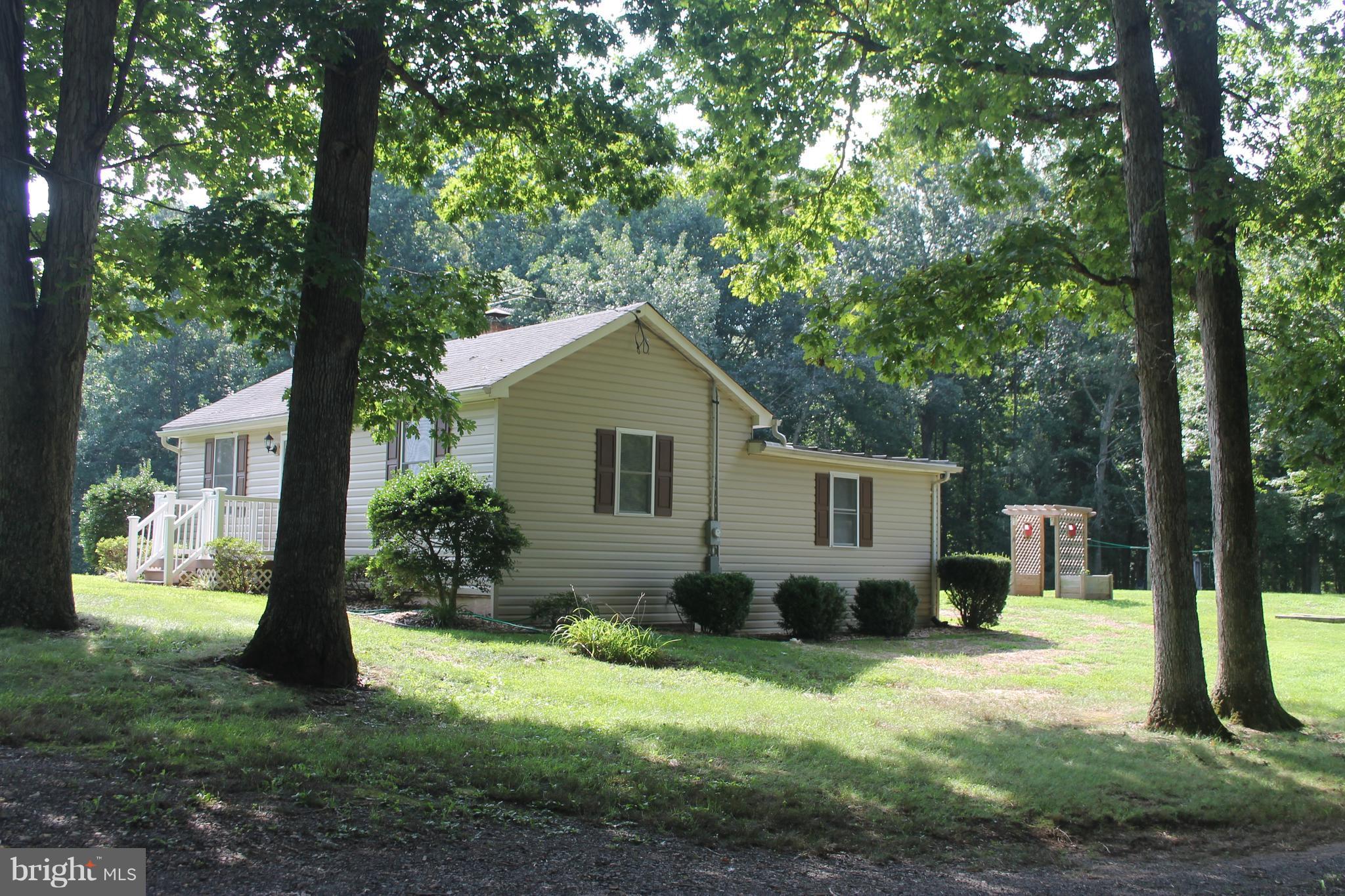 2575 Courtney School Road Midland, VA 22728 - Photo 3 of 25 Right side of home