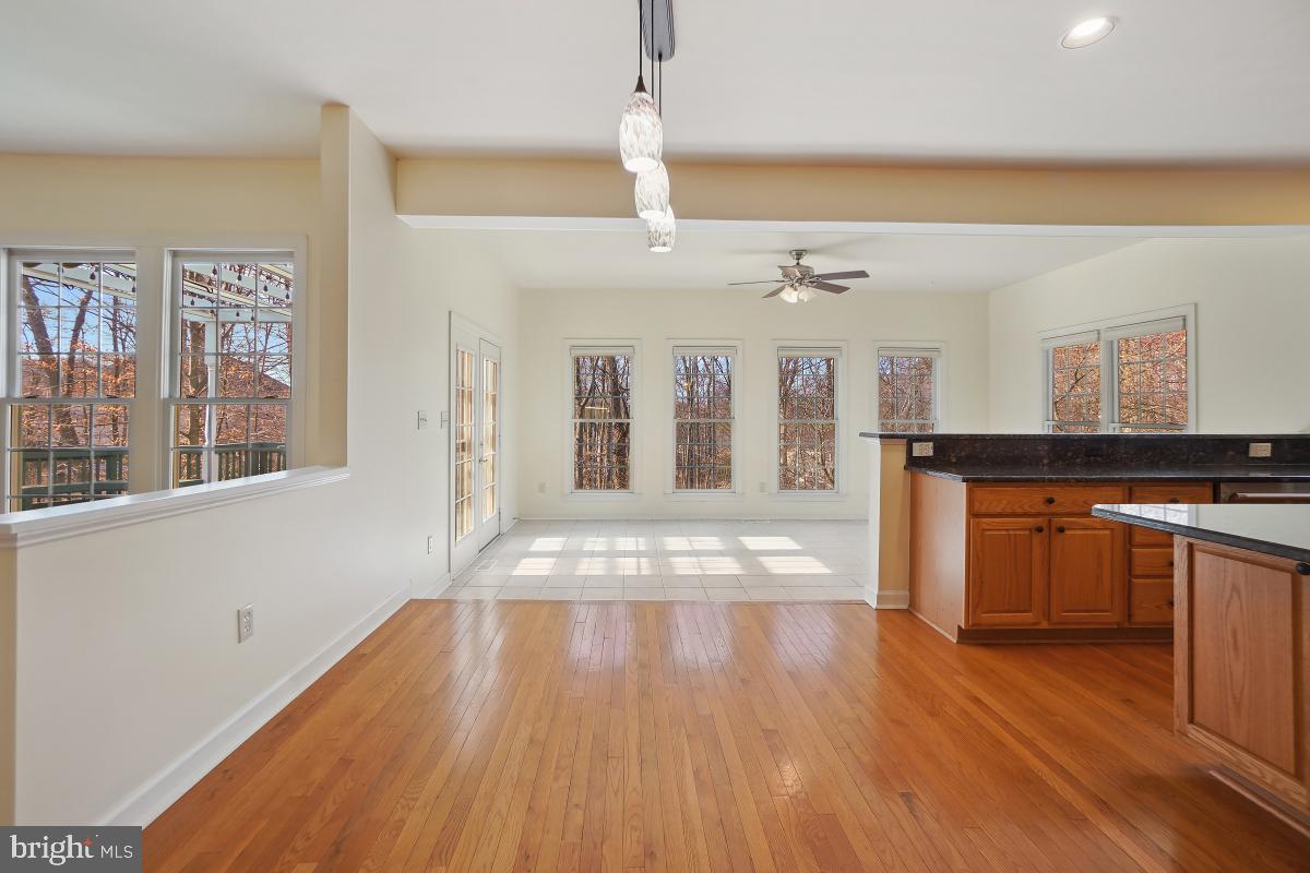 6 Hackett Court Poolesville, MD 20837 - Photo 14 of 53 Eat-In Kitchen Area