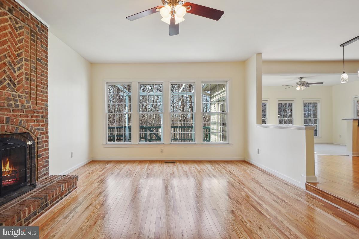 6 Hackett Court Poolesville, MD 20837 - Photo 21 of 53 Family Room
