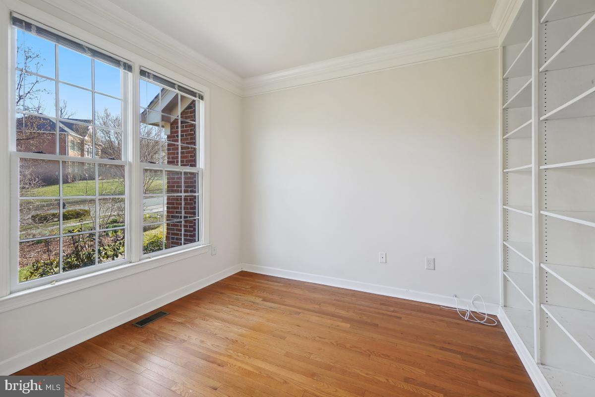 6 Hackett Court Poolesville, MD 20837 - Photo 22 of 53 Office/Study