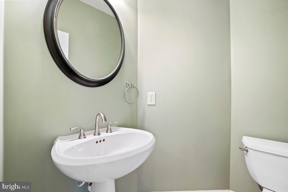 6 Hackett Court Poolesville, MD 20837 - Photo 25 of 53 Main Level Half Bath