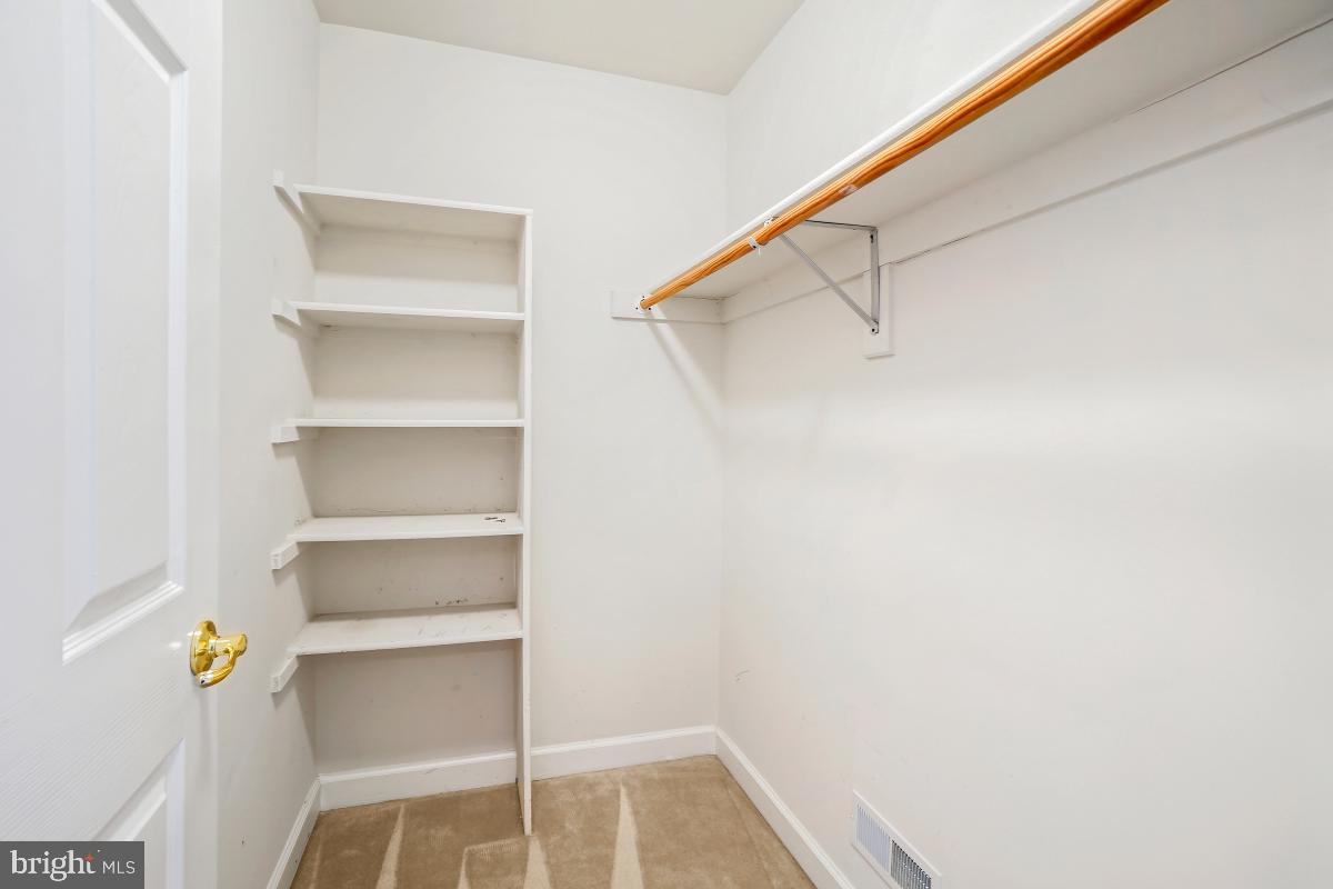 6 Hackett Court Poolesville, MD 20837 - Photo 31 of 53 Primary Walk-In Closet