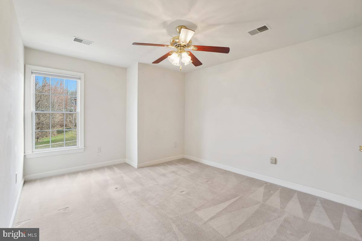 6 Hackett Court Poolesville, MD 20837 - Photo 38 of 53 Bedroom 3