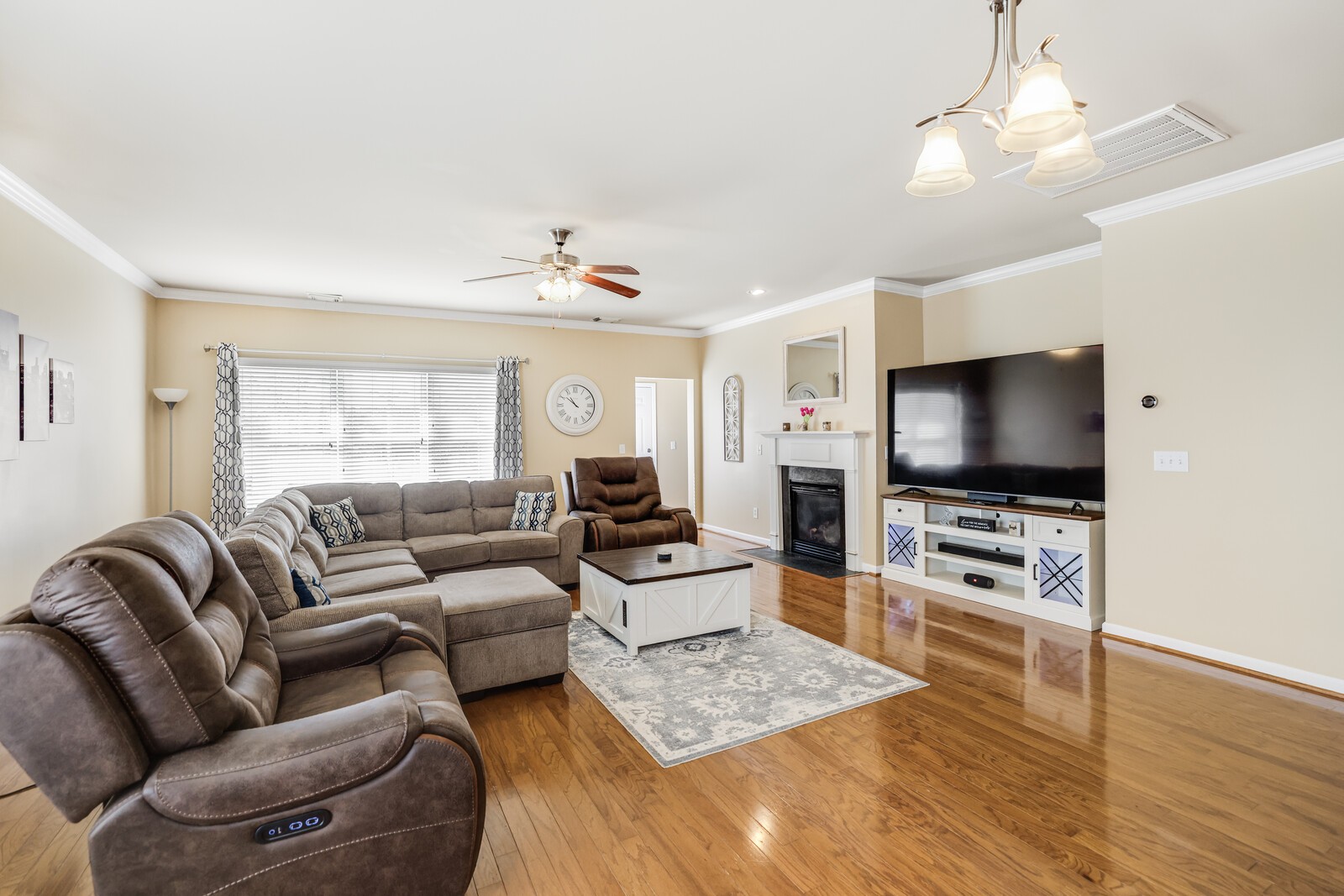 5239 New John Hagar Road Hermitage, TN 37076 - Photo 24 of 70 a living room with furniture and a flat screen tv