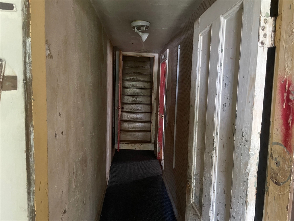 3216 North Main Street Fall River, MA 02720 - Photo 20 of 42