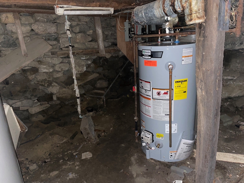 3216 North Main Street Fall River, MA 02720 - Photo 38 of 42