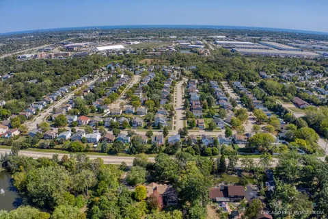 $549,000 | 1102 O'Plaine Road, Waukegan, IL 60085