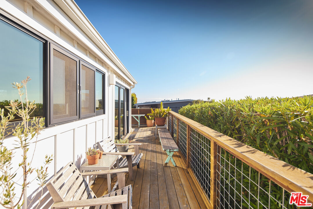 29500 Heathercliff Road, Unit 225 Malibu, CA 90265 - Photo 4 of 33