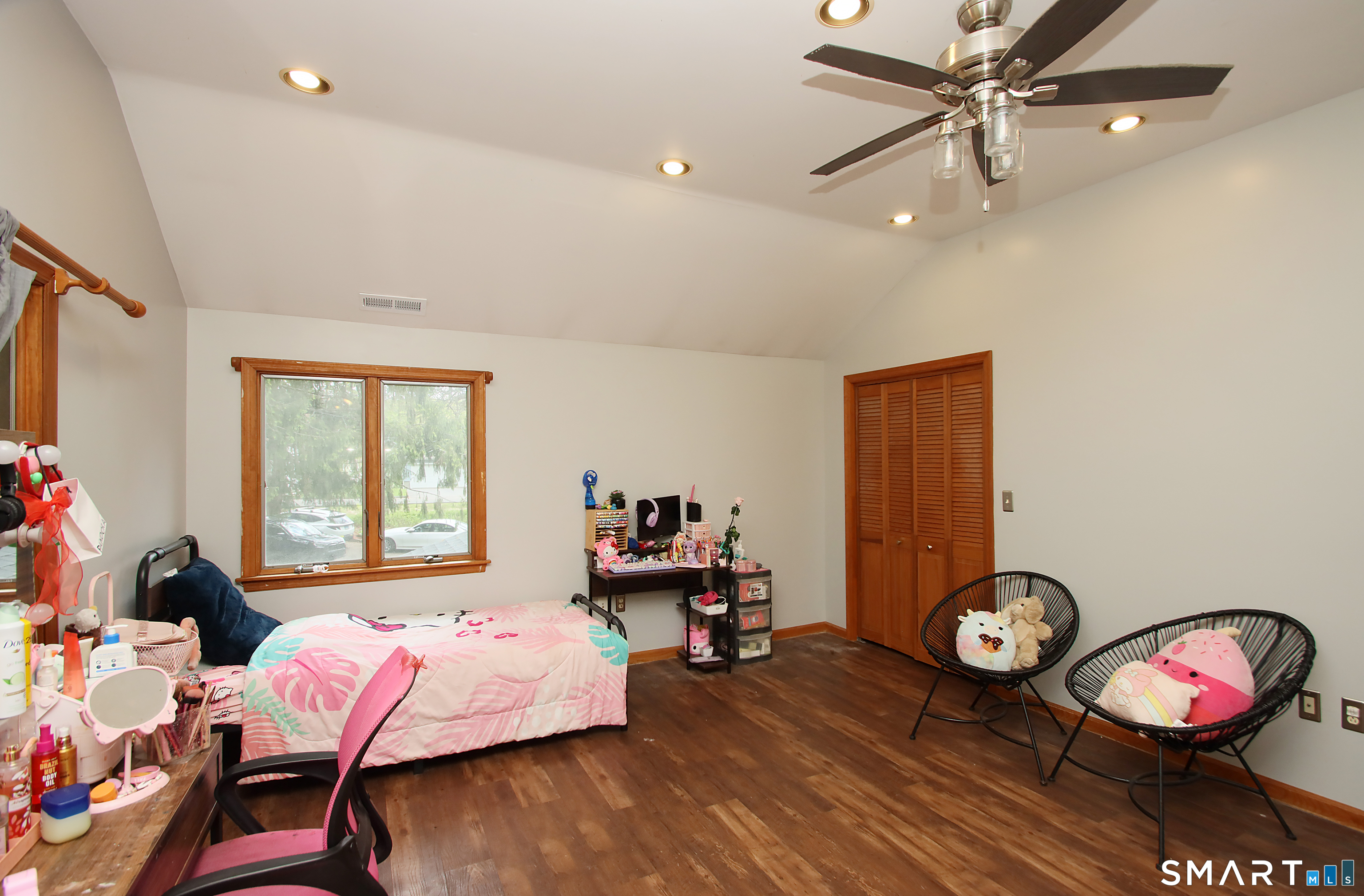 440 Dunbar Hill Road Hamden, CT 06514 - Photo 16 of 26