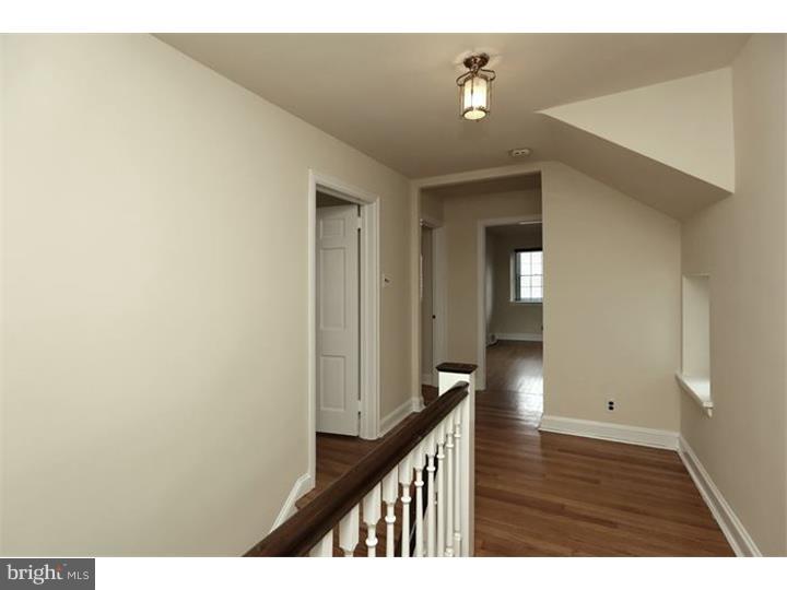3931 Netherfield Road Philadelphia, PA 19129 - Photo 10 of 24 Hallway