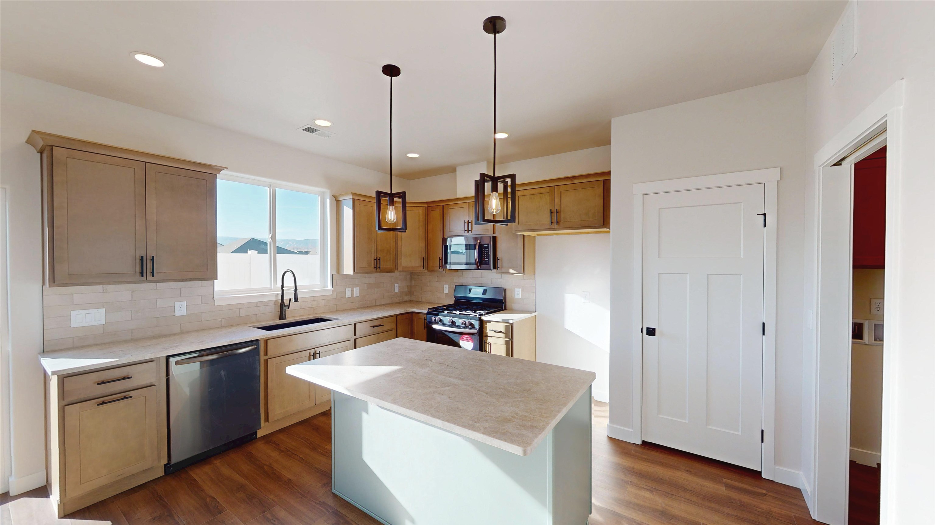 2457 Hamilton Road, Unit B Grand Junction, CO 81505 - Photo 8 of 35