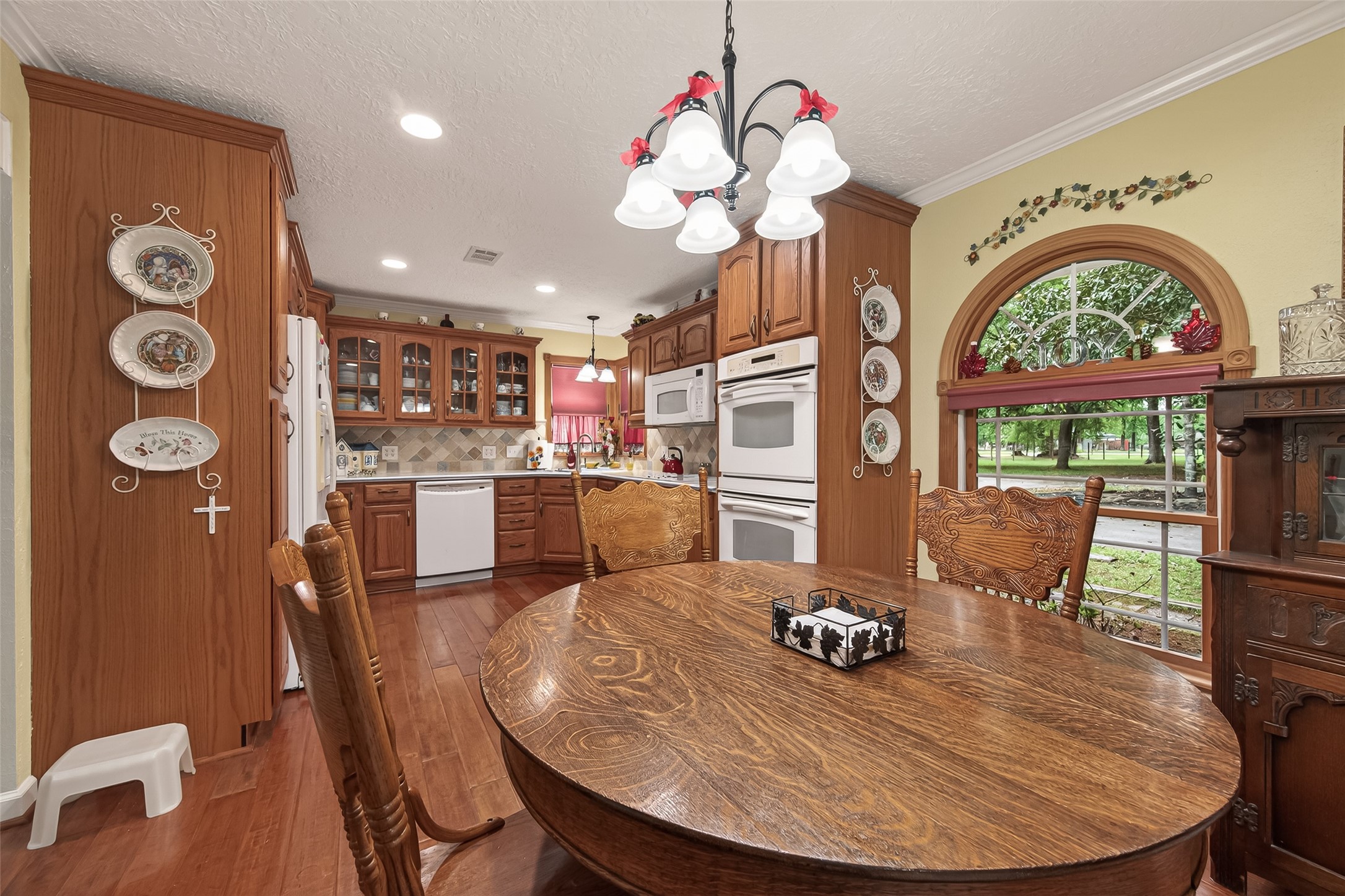 2 Magnolia Lane Huffman, TX 77336 - Photo 6 of 18