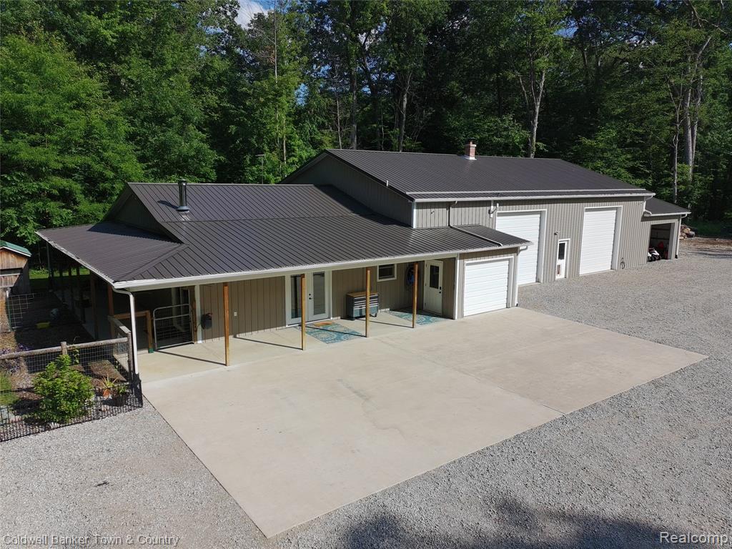 6150 North Fleming Road Fowlerville, MI 48836 - Photo 1 of 9