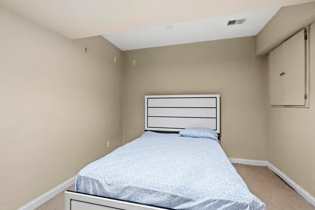 $725,000 | 83 Scotscraig Drive, Valparaiso, IN 46385