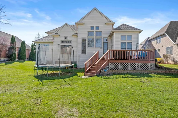 $725,000 | 83 Scotscraig Drive, Valparaiso, IN 46385