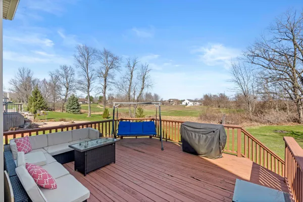 $725,000 | 83 Scotscraig Drive, Valparaiso, IN 46385