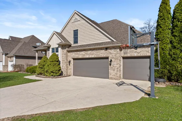 $725,000 | 83 Scotscraig Drive, Valparaiso, IN 46385