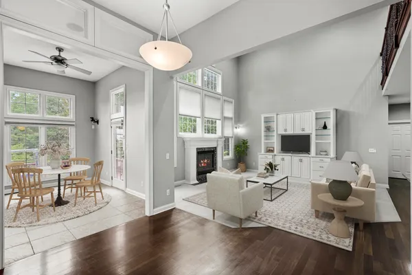 $725,000 | 83 Scotscraig Drive, Valparaiso, IN 46385