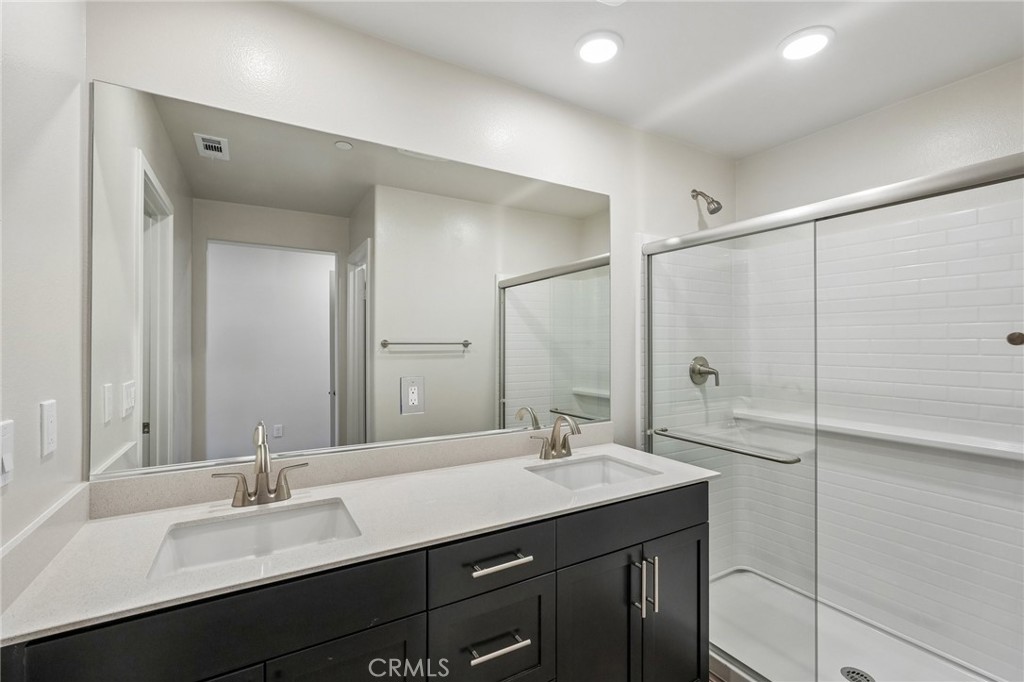 9542 Hannah Way Riverside, CA 92503 - Photo 14 of 35