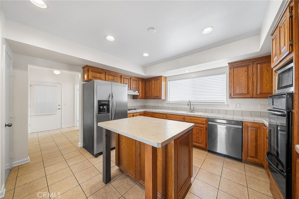 236 South Shaffer Street Orange, CA 92866 - Photo 25 of 63