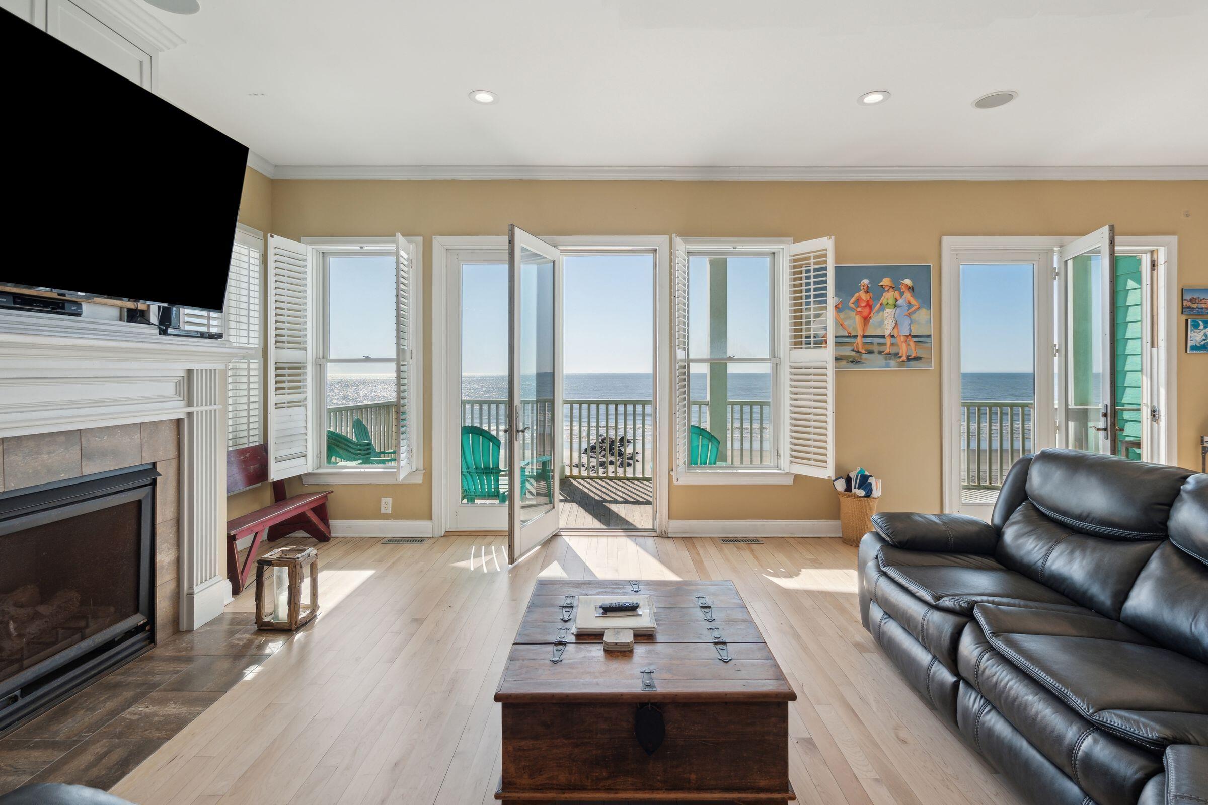 1699 East Ashley Avenue, Unit B Folly Beach, SC 29439 - Photo 11 of 85 1699EAshAve-KeenEyeMarketing-117