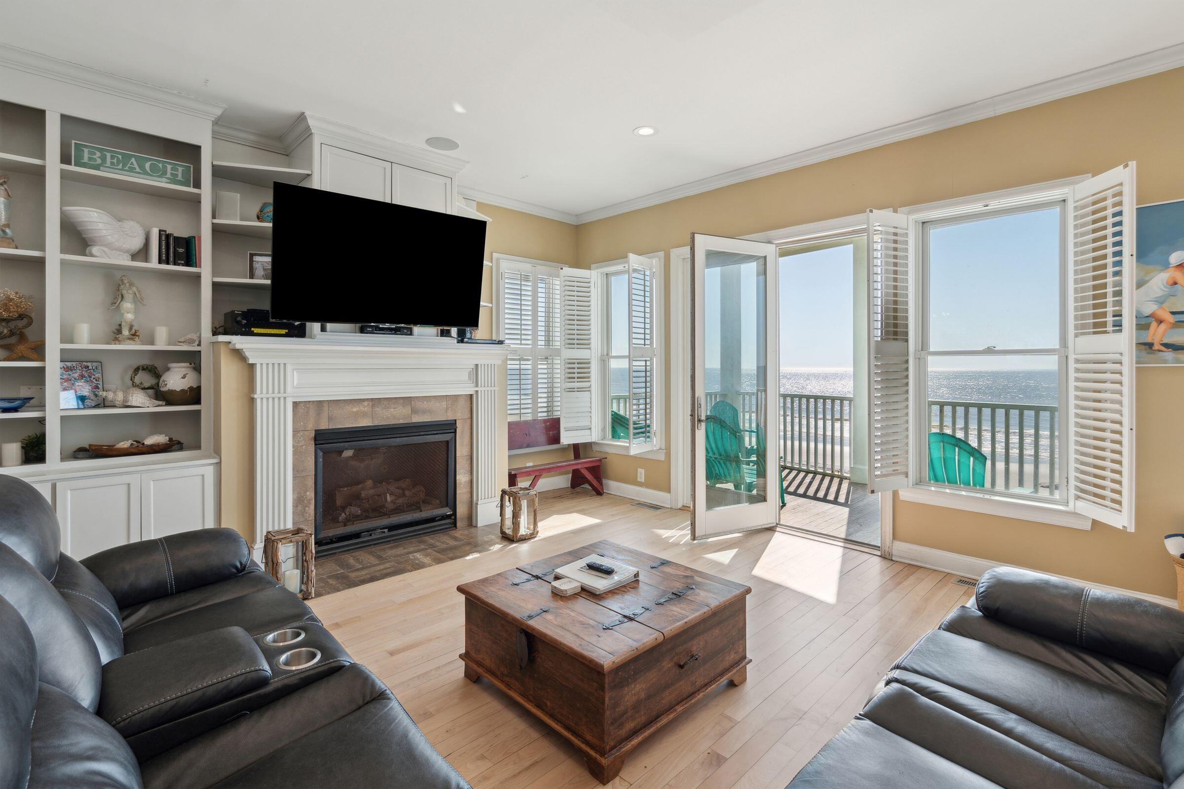 1699 East Ashley Avenue, Unit B Folly Beach, SC 29439 - Photo 17 of 85 1699EAshAve-KeenEyeMarketing-116