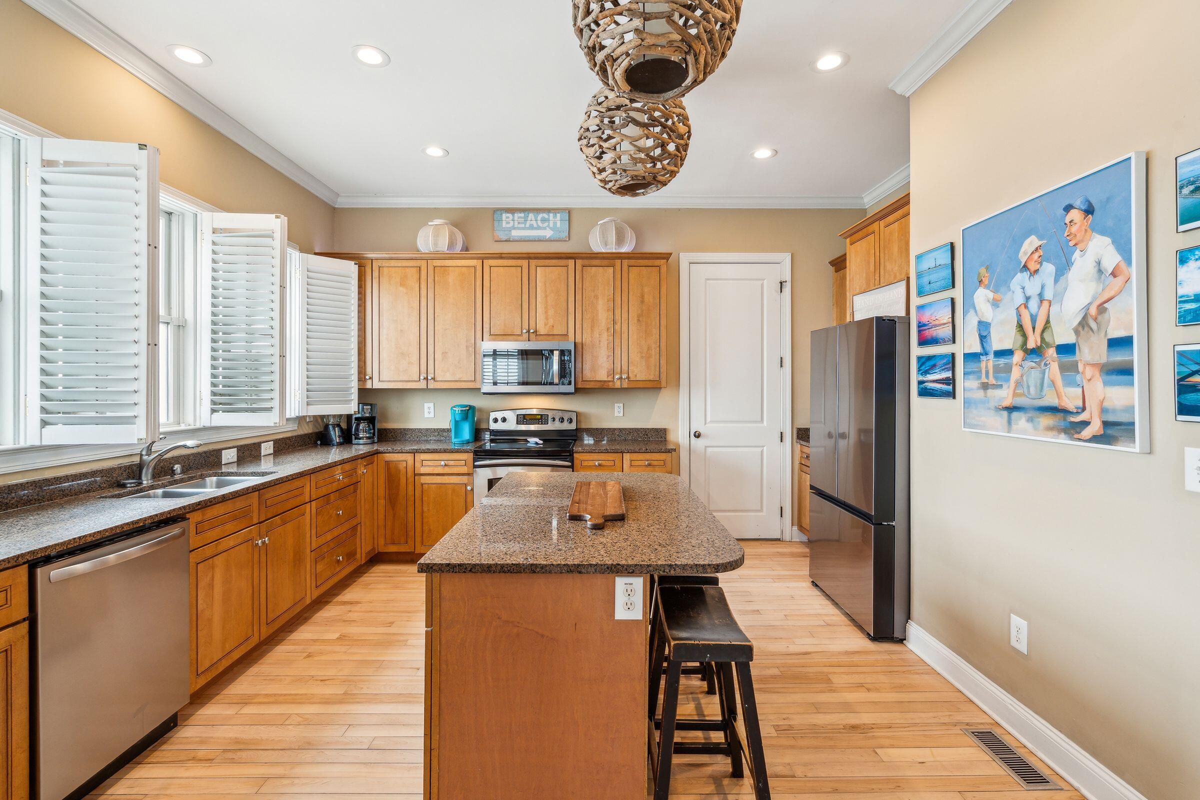 1699 East Ashley Avenue, Unit B Folly Beach, SC 29439 - Photo 33 of 85 21_1699EAshAve-KeenEyeMarketing-021