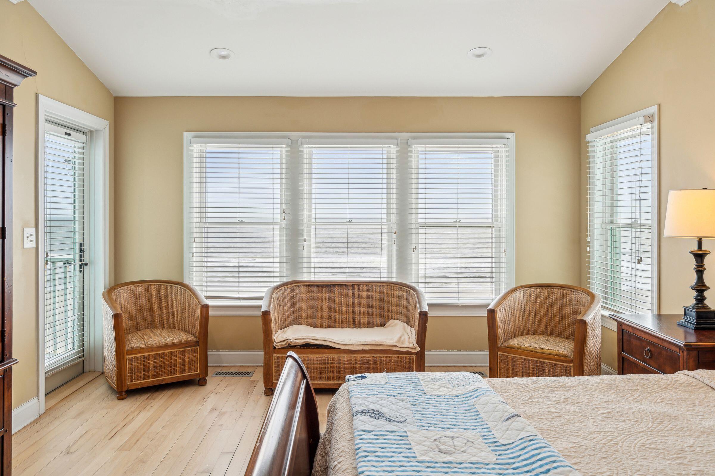 1699 East Ashley Avenue, Unit B Folly Beach, SC 29439 - Photo 37 of 85 27_1699EAshAve-KeenEyeMarketing-027