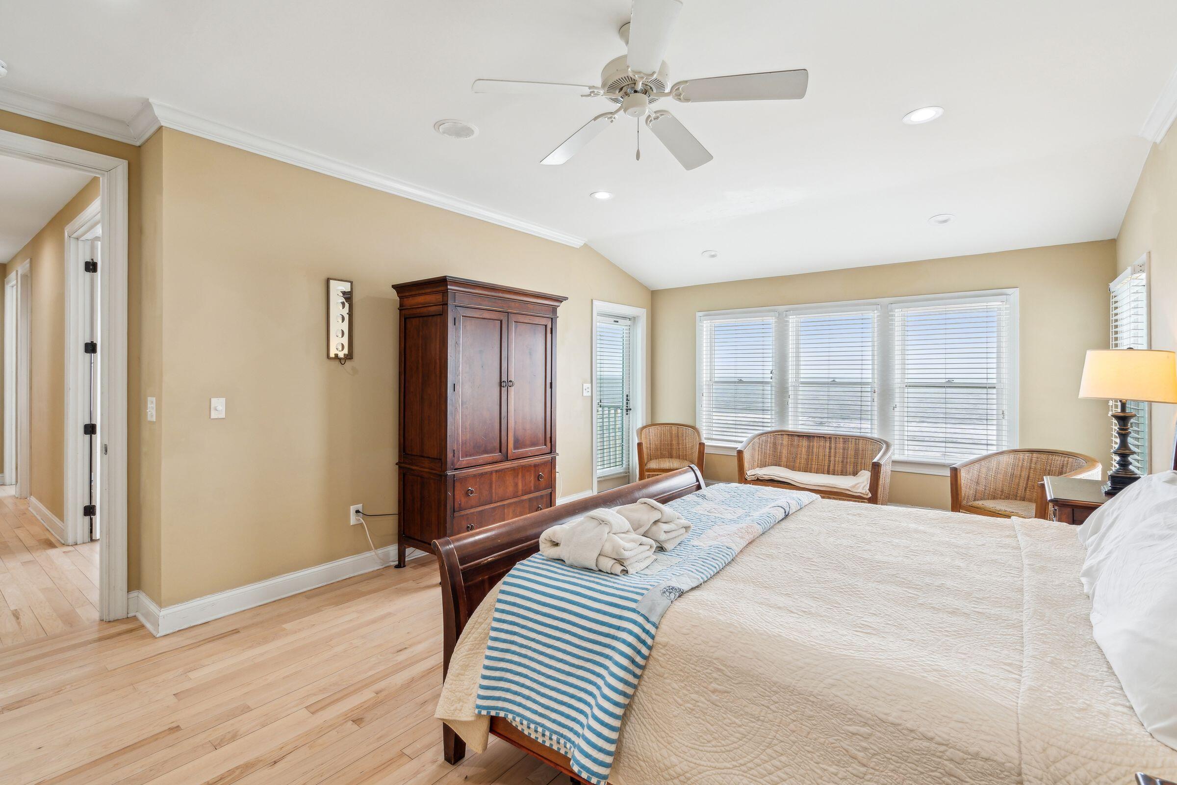 1699 East Ashley Avenue, Unit B Folly Beach, SC 29439 - Photo 38 of 85 28_1699EAshAve-KeenEyeMarketing-028