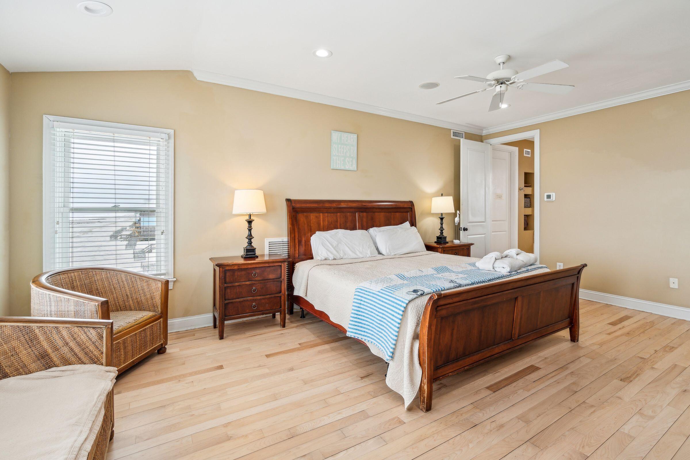 1699 East Ashley Avenue, Unit B Folly Beach, SC 29439 - Photo 41 of 85 32_1699EAshAve-KeenEyeMarketing-032
