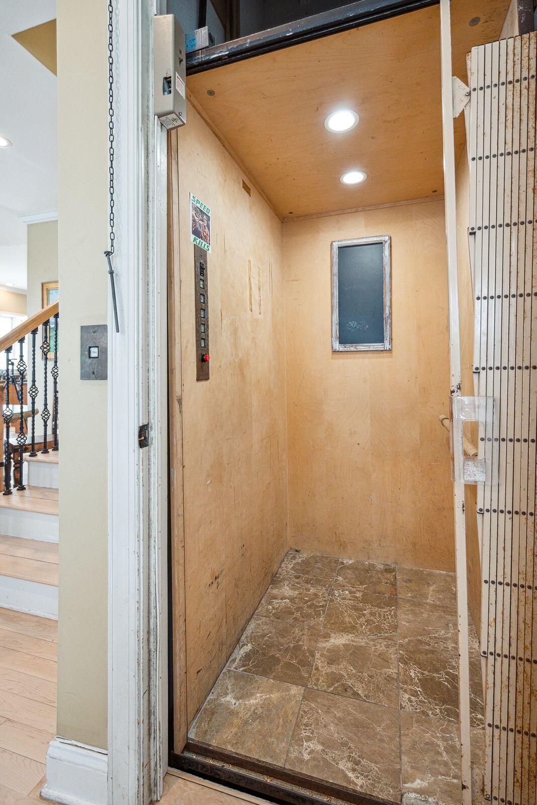 1699 East Ashley Avenue, Unit B Folly Beach, SC 29439 - Photo 50 of 85 42_1699EAshAve-KeenEyeMarketing-041
