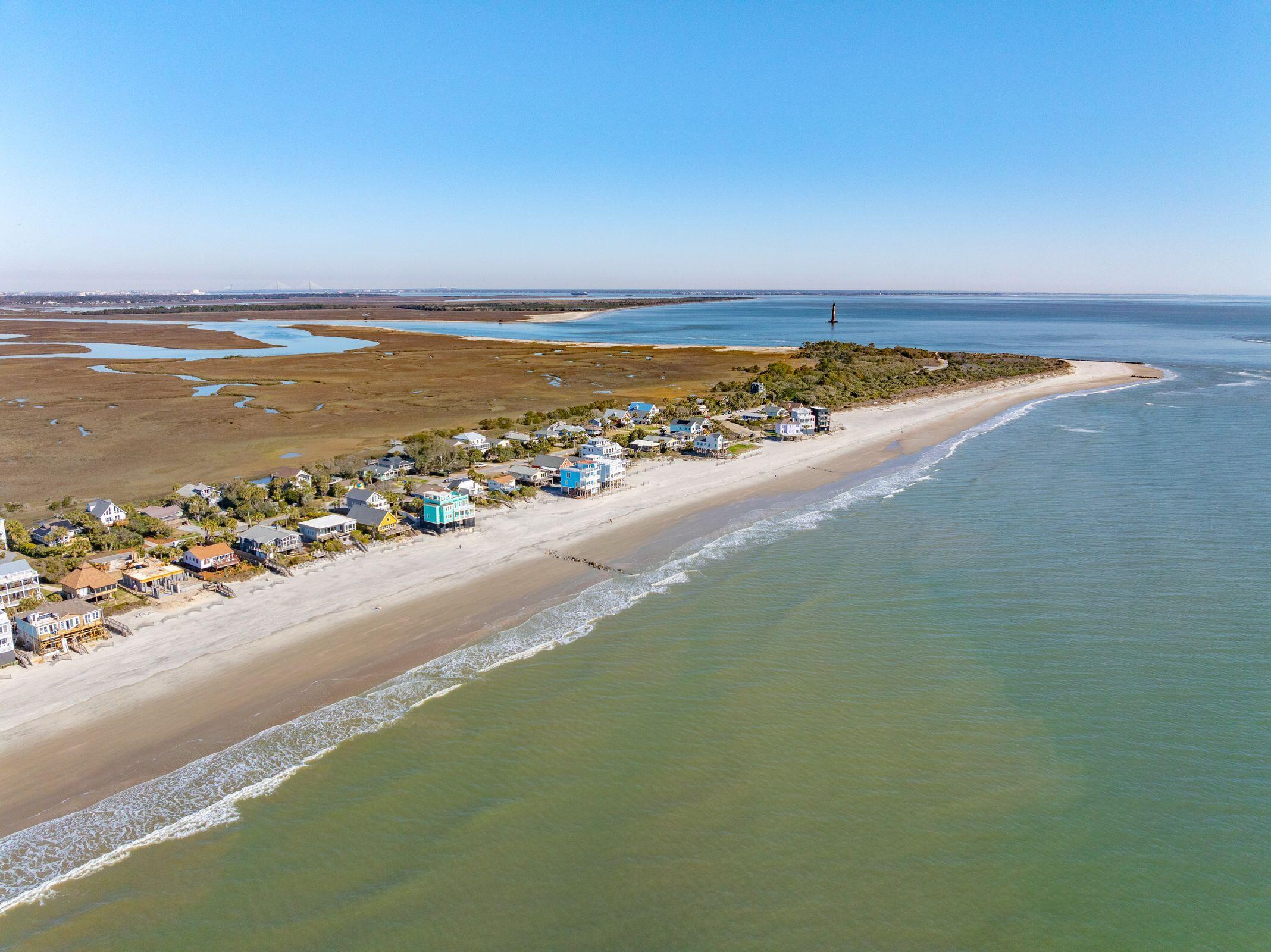 1699 East Ashley Avenue, Unit B Folly Beach, SC 29439 - Photo 6 of 85 1699EAshAve-KeenEyeMarketing-110