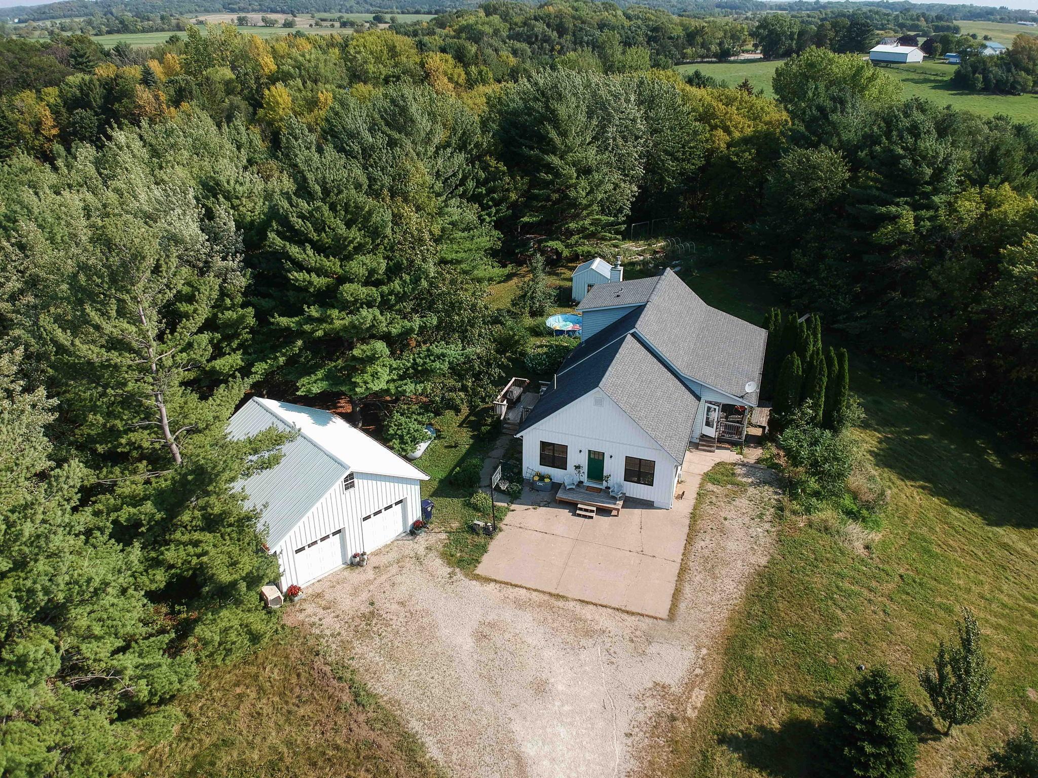 N5910 County Rd QQ Prescott, WI 54021 - Photo 2 of 36 Gallery Image 2