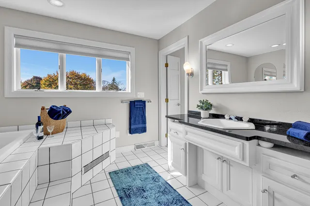 $1,890,000 | 3050 Waldwic Lane, Oshkosh, WI 54904