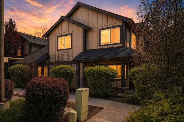 $390,000 | 1929 Northwest Monterey Pines Drive, Unit 5, Bend, OR 97703