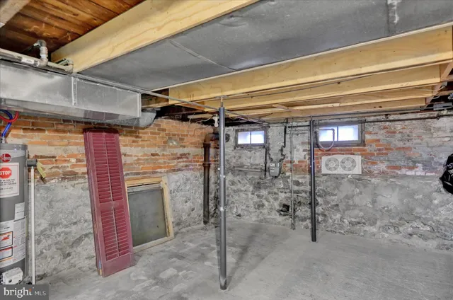 a view of a house with a outdoor space