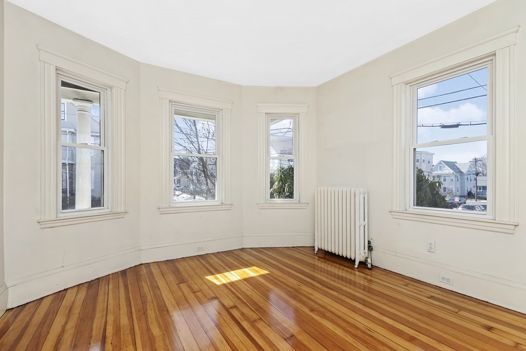 25 Edith Street Everett, MA 02149 - Photo 5 of 34 Gallery Image 5