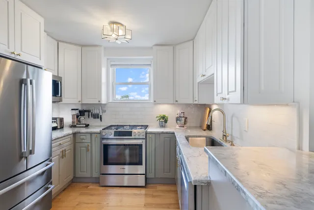 $775,000 | 5800 Arlington Avenue, Unit 7U | North Riverdale