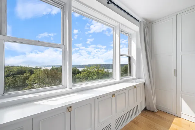 $775,000 | 5800 Arlington Avenue, Unit 7U | North Riverdale