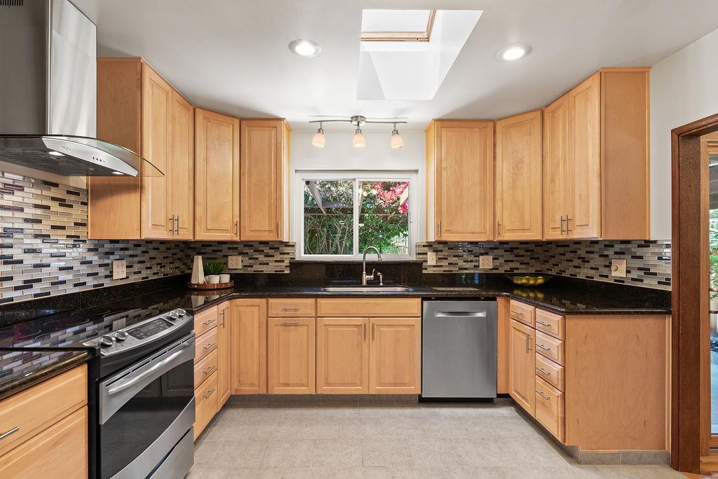 489 Rincon Avenue Sunnyvale, CA 94086 - Photo 14 of 38 Gallery Image 14