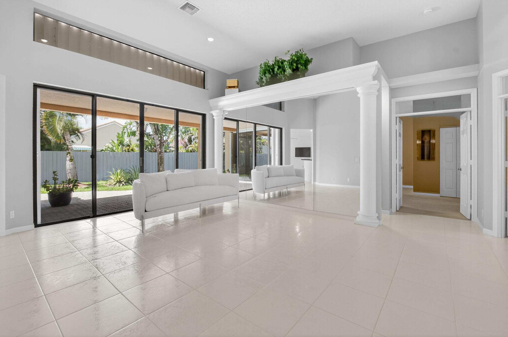 10028 Venezia Place Boca Raton, FL 33428 - Photo 5 of 40 7-web-or-mls-DSC_0358