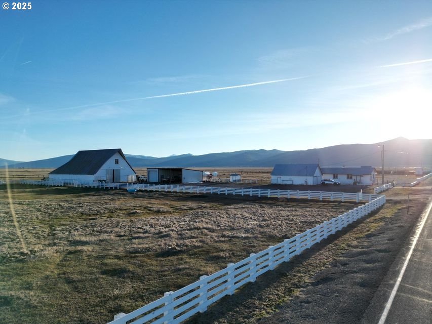 9800 Sevenmile Road Fort Klamath, OR 97626 - Photo 35 of 40 Gallery Image 35
