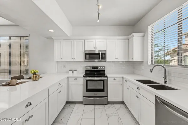 $2,200 | 2315 North 52nd Street, Unit 144, Phoenix, AZ 85008
