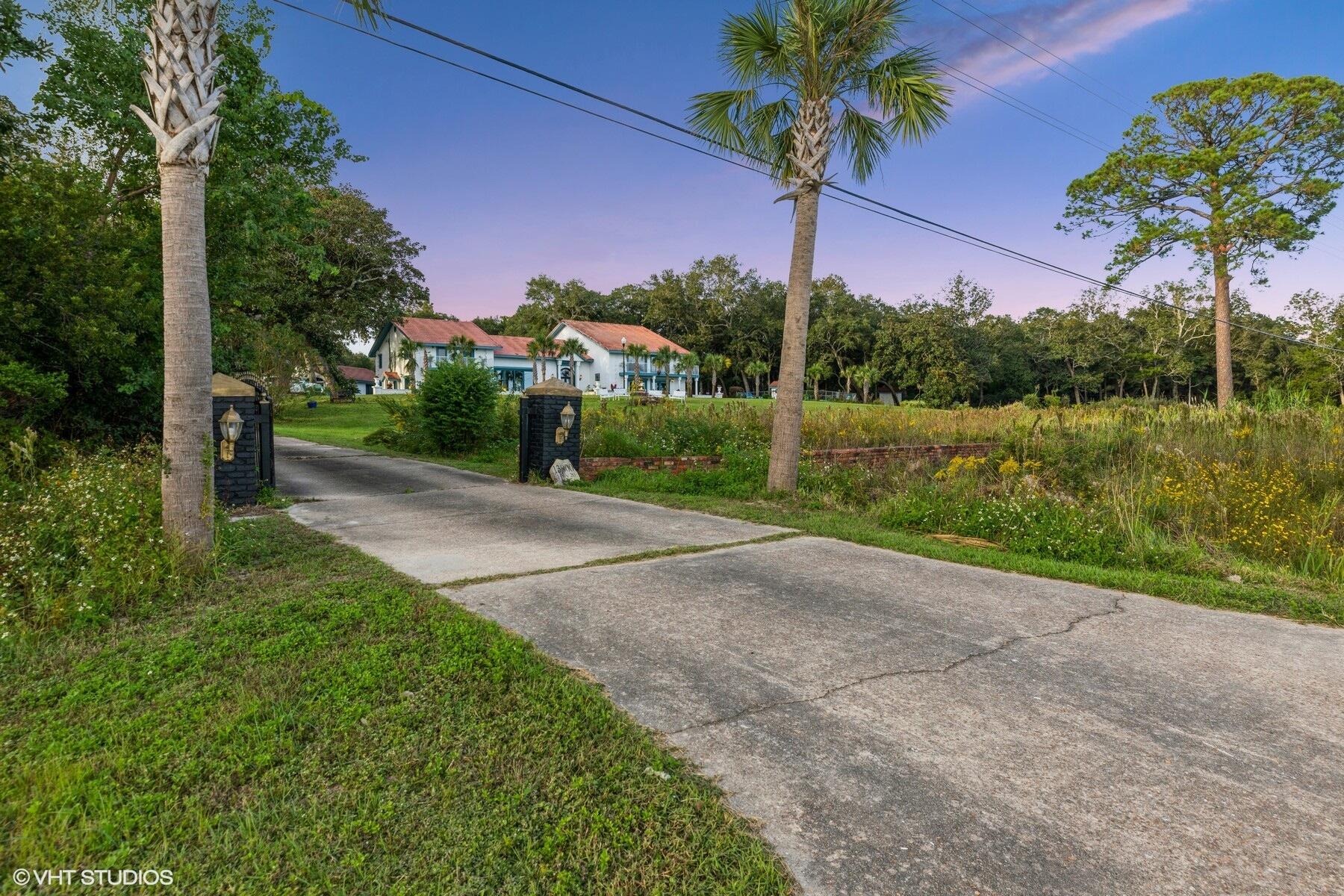13000 Highway 20 Freeport, FL 32439 - Photo 19 of 31 a view of a garden with a tree