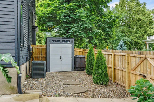 $439,900 | 1336 West Washington Boulevard, Fort Wayne, IN 46802