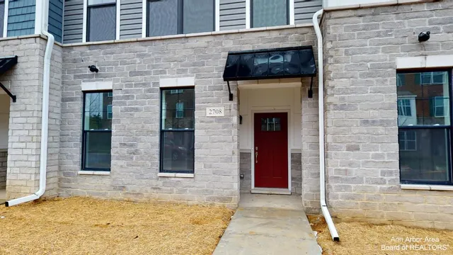 $3,400 | 2708 Spurway Drive South, Ann Arbor, MI 48105